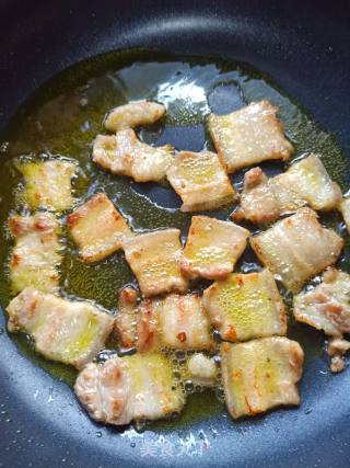 Stir-fried Pork with Green Garlic recipe