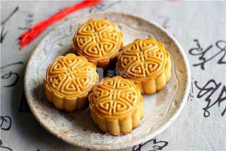 #新良第一节婚纱大赛# Mooncakes with Coconut and Cranberry Filling recipe