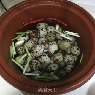 Marinated Quail Eggs recipe