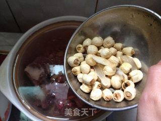 Lotus Seed Peanut Spare Ribs Soup recipe
