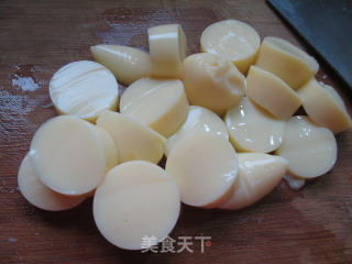 Boiled Sakura Yum Tofu with Mushrooms recipe