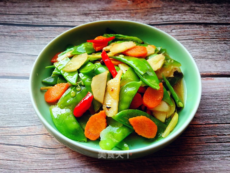 Vegetarian Fried Snow Peas recipe