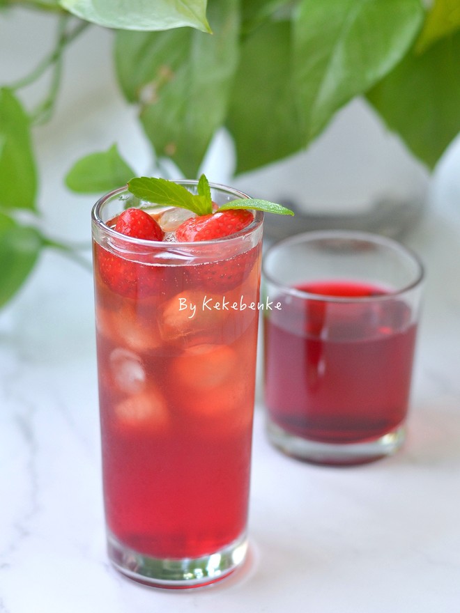 Berry Berry White Tea Iced Drink