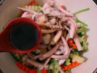 Refreshing Small Cold Dish---------【squid Mixed with Scallion Oil and Seasonal Vegetables】 recipe