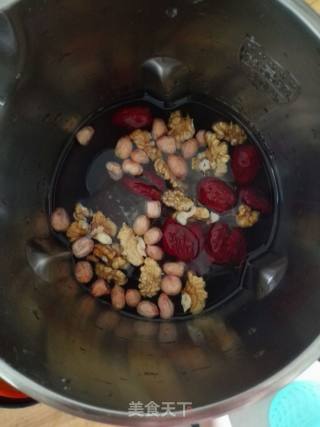 Peach Peach Red Date Peanut Red Bean Soy Milk recipe