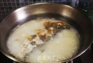 Sour Soup Sea Bass recipe