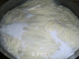 Noodles with Beans and Eggs recipe