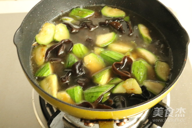 Loofah Seafood Tofu Pot recipe