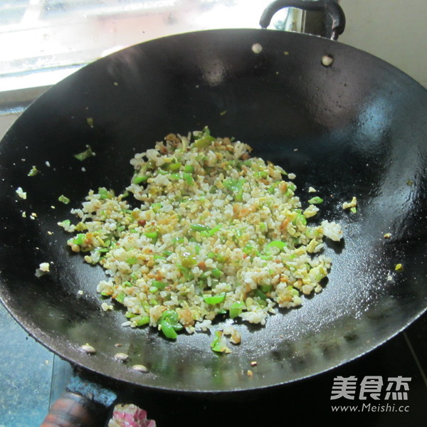 Fried Rice with Chili Oil Residue recipe