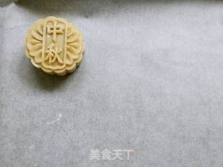 Mooncakes with Flowers Filling recipe