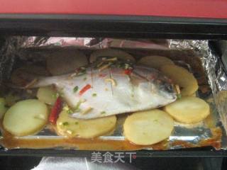 Roasted Pomfret with Potatoes recipe