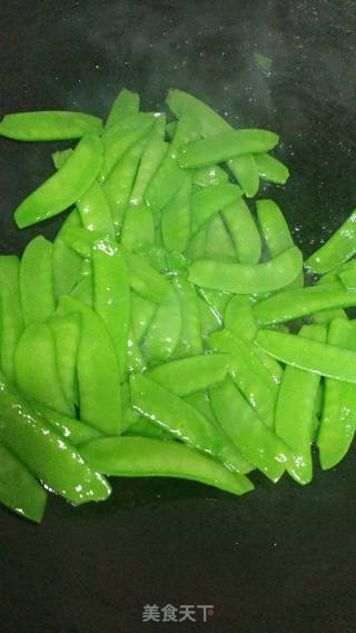 Fried Bacon with Snow Peas recipe