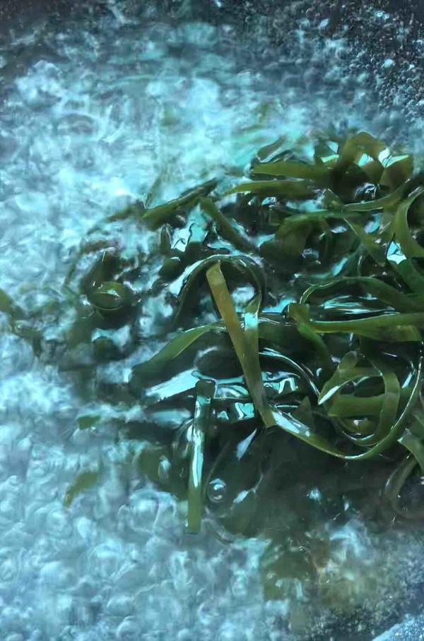 Kelp Coriander Soup recipe