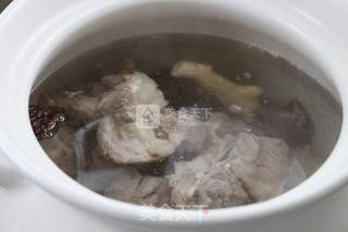Lotus Root Lettuce Spare Rib Soup recipe