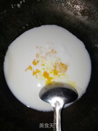 Small Eggs. Yogurt Strawberry Ice Cream recipe