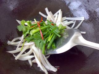 Chicken Feet with Onion recipe