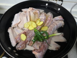 Homemade Sweet and Spicy Duck Neck (sweet First and Then Spicy, Leaving Fragrant Lips and Teeth) recipe