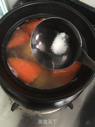 Carrot Corn Chestnut Rib Soup recipe