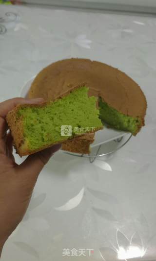 Chiffon Cake with Spinach Sauce recipe