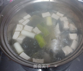 Must Drink for Pregnant Women, Crucian Tofu Soup recipe