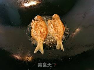 Fried Sea Crucian Carp with Cumin recipe