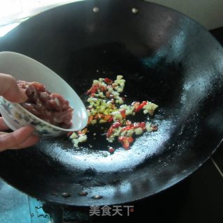 Stir-fried Pork with Garlic and Beans recipe