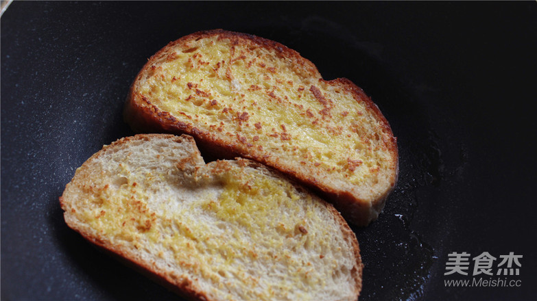 Pan-fried Toast with Caramelized Banana, Fall in Love with The Poetic Life of Jiangnan recipe