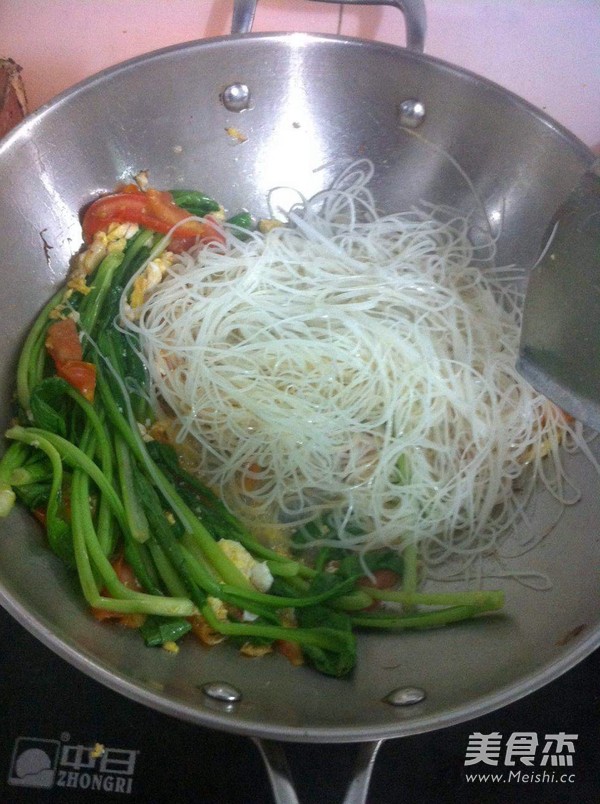 Fried Rice Noodles for One Person recipe