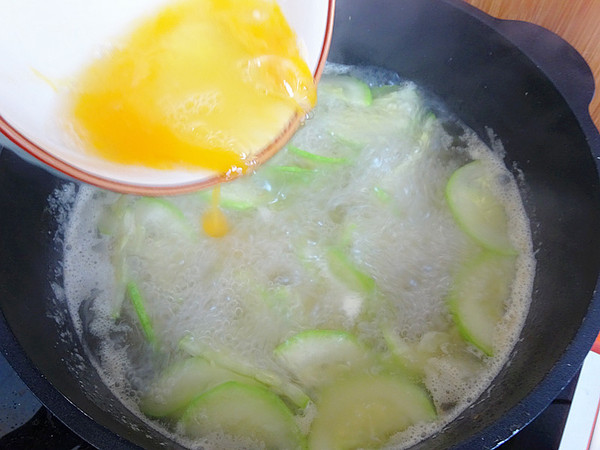 Horn Melon and Egg Soup recipe