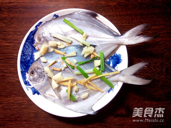 Steamed Silver Pomfret recipe