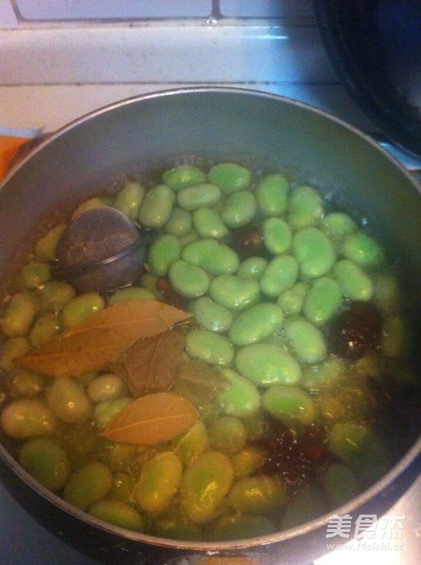 Beans Flavored with Aniseed recipe