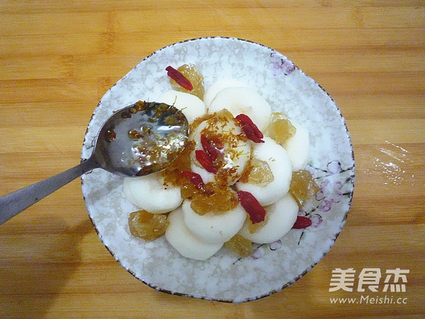 Sweet-scented Osmanthus Steamed Water Chestnut recipe