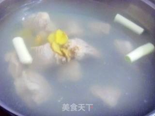 【healthy Soup Pot】lotus Root and Crescent Bone Soup recipe