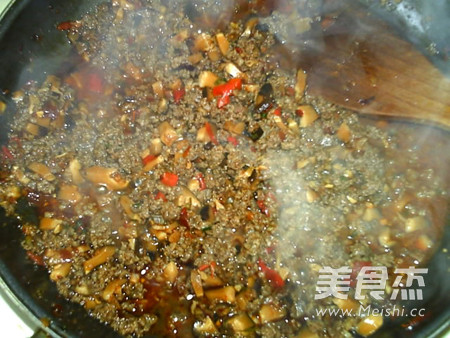 Spicy Mushroom Beef Sauce recipe