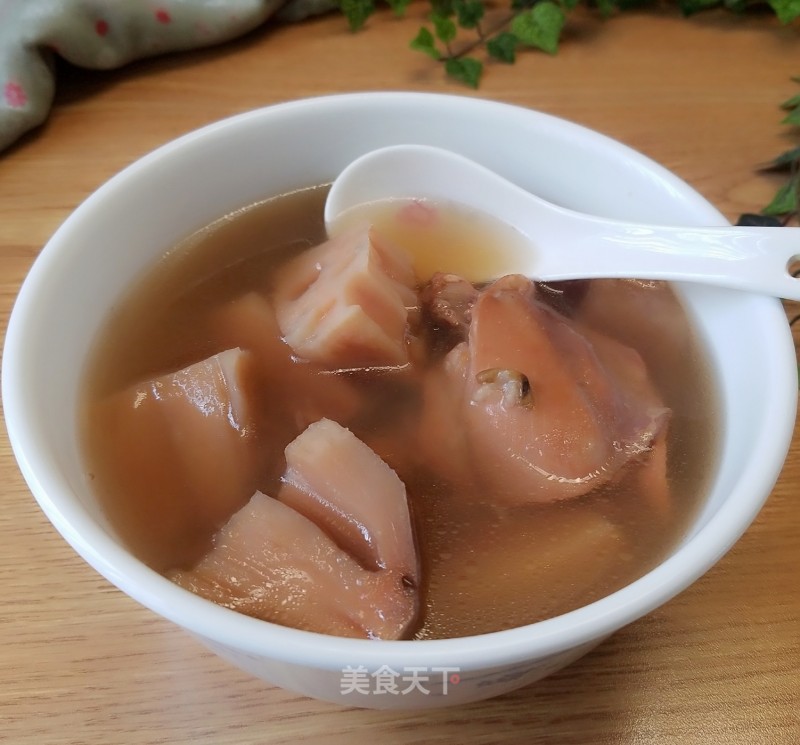 Old Chicken, Lotus Root and Mung Bean Soup recipe