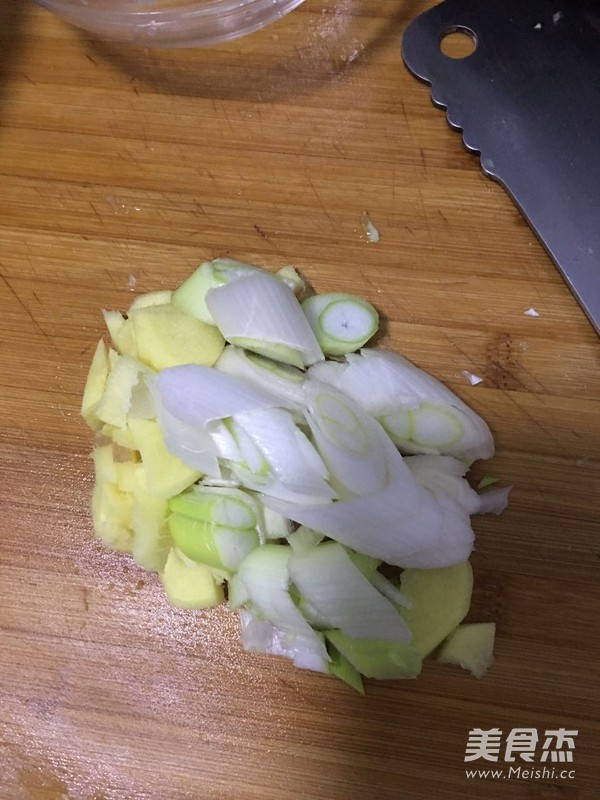 Steamed Dumplings with Cabbage and Pork recipe