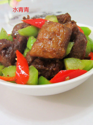 Braised Pork with Lettuce recipe