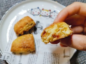 Low-fat and Fresh-yogurt and Strawberry Scones (as Delicious As Blue Jar Cookies!) recipe