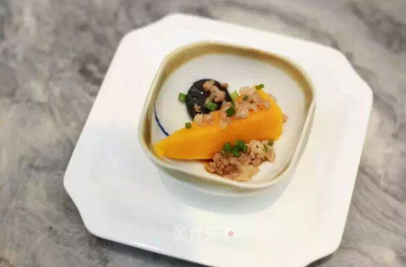 Steamed Pumpkin with Black Garlic Minced Meat