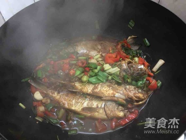 Huoxiang Braised Fish recipe