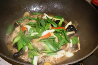 Braised Black Fish in Garlic Sauce recipe