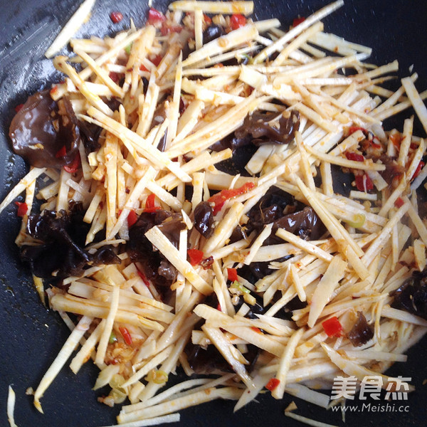 Classic Home-cooked Shredded Pork with Fish Flavour recipe