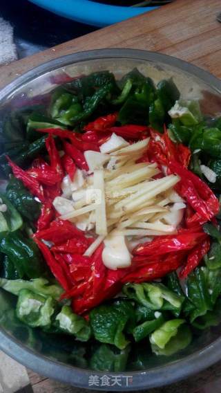 Spicy Stir-fried Flower Beetle recipe