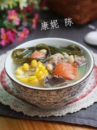 Seaweed and Corn Pork Ribs Soup recipe