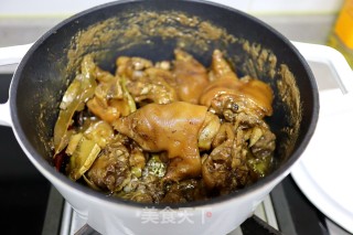 Roasted Braised Pork Trotters recipe