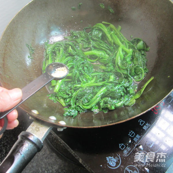 Green Fried Tongzhu recipe