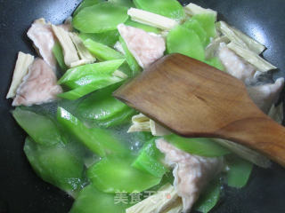 Stir-fried Lettuce with Pork Yan Yuba recipe