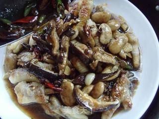 [flying Birds and Beasts]: Braised Chicken Feet with Pu'er Tea recipe