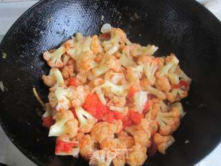 Favorite Touch of Red-tomato Cauliflower recipe