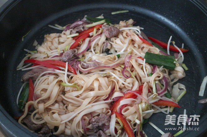 Stir-fried Niuhe recipe